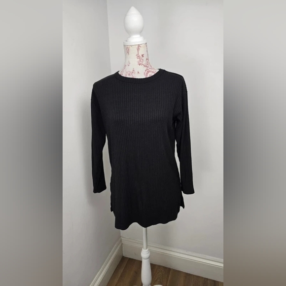 Women's Black Ribbed Top - Picture 1 of 4